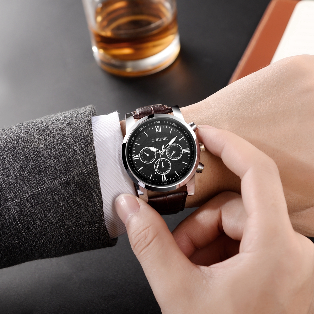 OUKESHI Luxury Men Business Quartz Leather Wristwatch