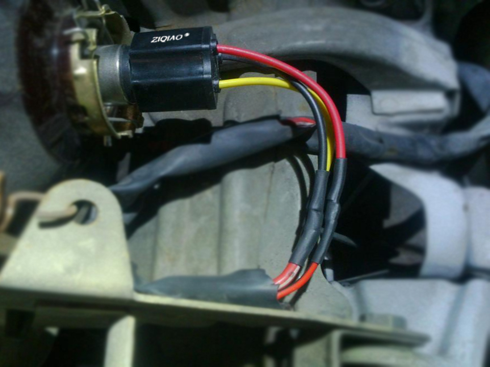 ZIQIAO 9003 H4 Auto Headlight Plug Socket Adapter 12V